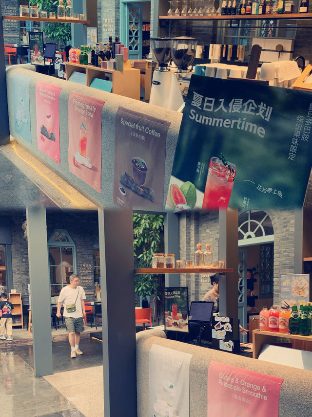 "成都書香之旅：探訪三聯韜奮書店（寬窄巷子店）"