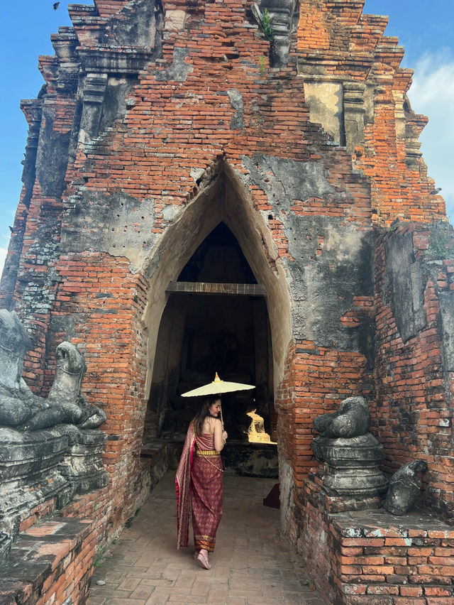 พาครอบครัวใส่ชุดไทยเที่ยววัดไชยวัฒนาราม 