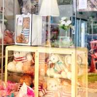 🇲🇾 Mona Liza Cakery: Sweet Treats and Unique Gifts