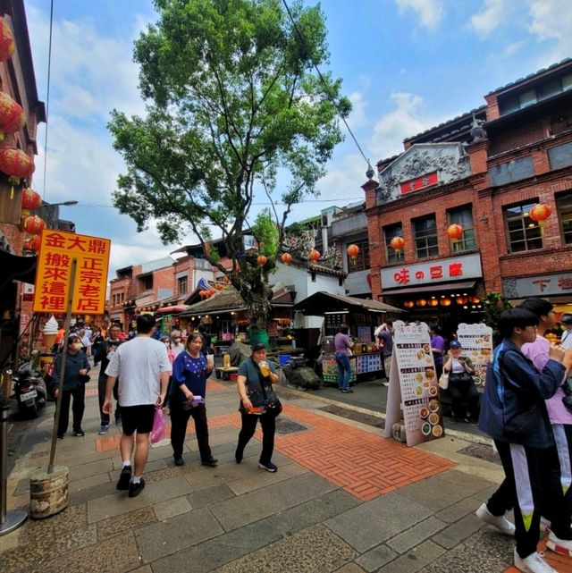 【台北】在地美食深坑臭豆腐，味道特別濃郁外脆內軟
