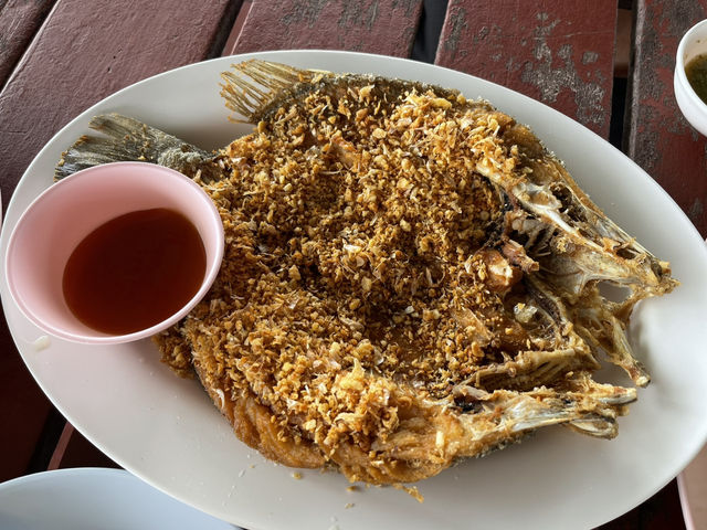 ร้านอาหารขอบฟ้า ลาตะวัน จ. สมุทรปราการ