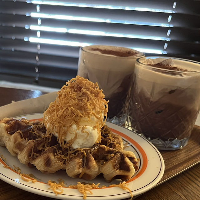 유럽 느낌에 커피 맛집 프랭크 커핀바