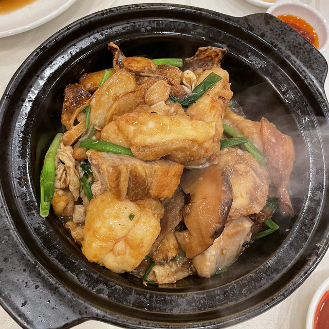酒樓有很多抵食孖寶