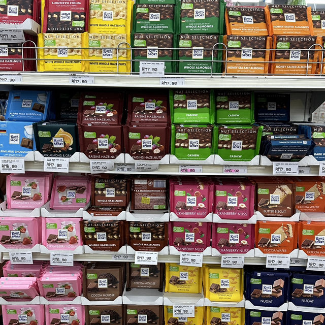 Borderline Bargains: Shop at Pengkalan Kubor Market & Duty-Free 🇲🇾🇹🇭