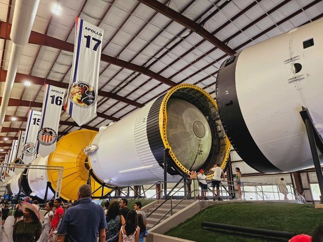 Checklist completed, a visit to the magnificient Space Centre at Houston