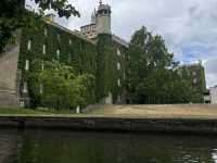 Punting Through the Knowledge Town: Discovering Cambridge’s Charm