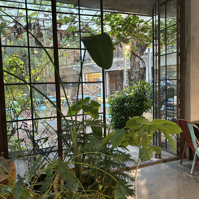【韓国】聖水にある倉庫型カフェ🛢️🧯🔌