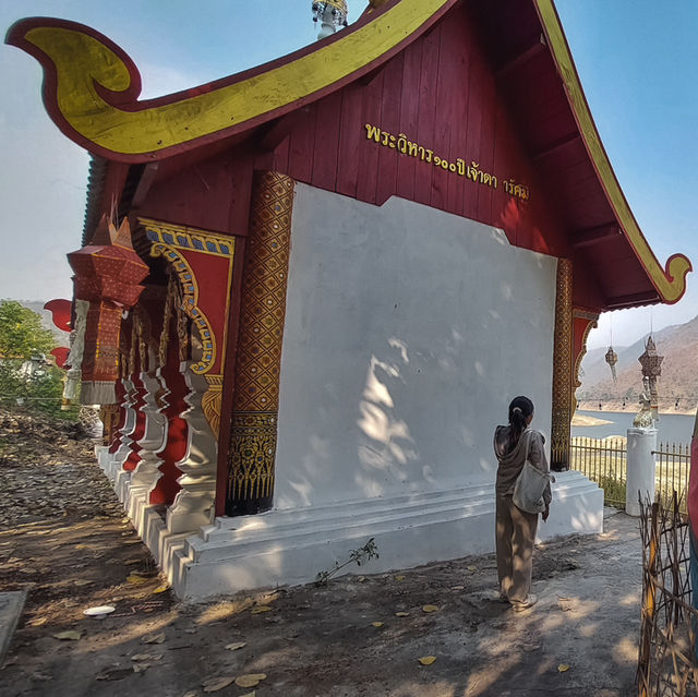 วัดพระธาตุแก่งสร้อย จ.ตาก