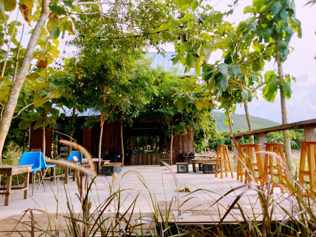 ร้านสรวลลำไย