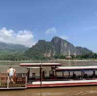 ล่องเรือแม่น้ำโขง เที่ยวถ้ำติ่ง