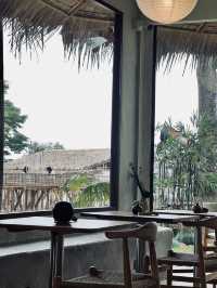Coastly Cottage คาเฟ่สไตล์บาหลีที่แก่งกระจาน 🏝️