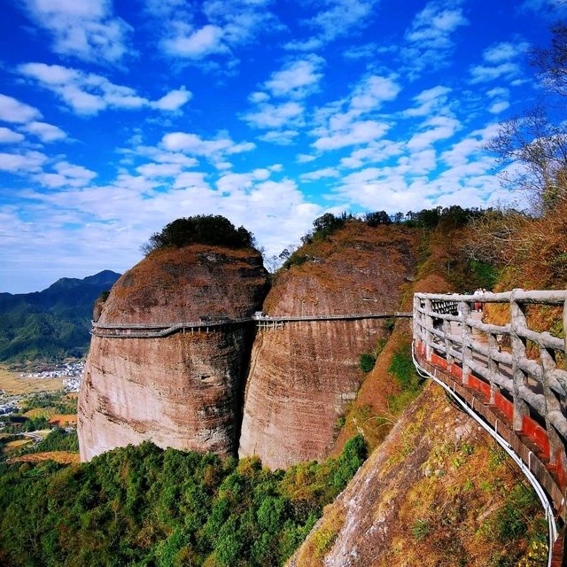 龍南武當山