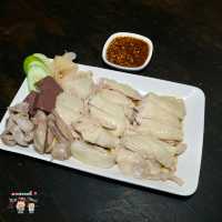 ข้าวมันไก่เนื้อนุ่ม ฉ่ำๆ เปิดใหม่ล่าสุด