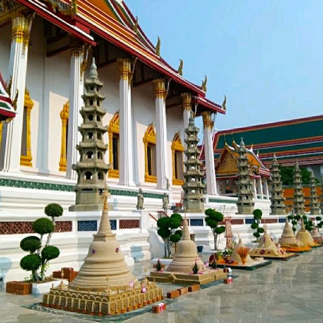  VISITING WAT SUTHAT THEPWARARAM.