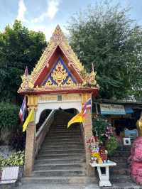 สะพานลอยน้ำ เกาะลอย