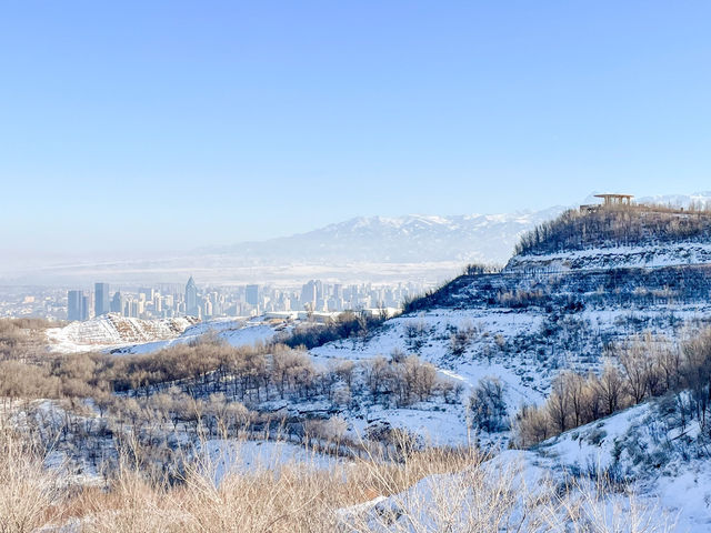 우루무치 겨울 등산..雅山玻璃栈道