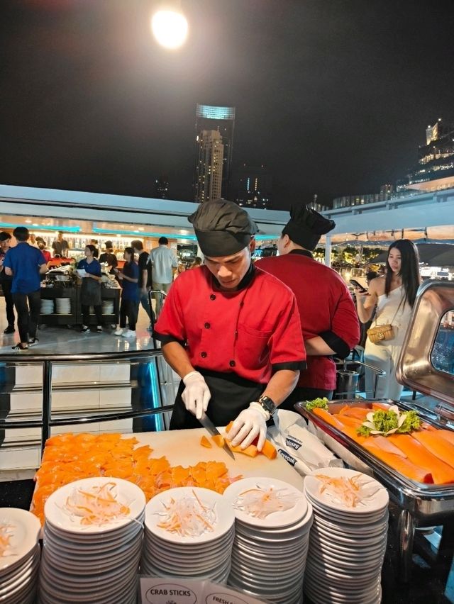 ปีใหม่นี้ไปล่องเรือดินเนอร์กัน