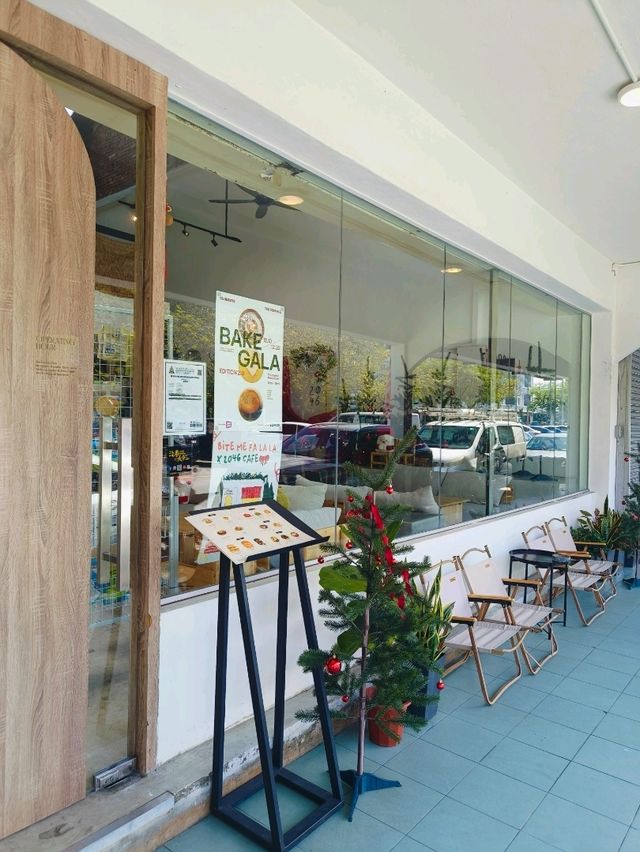 Christmas Delights and Cozy Corners at 2046 Cafe