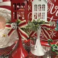 Red, Gold, and Sparkle: Christmas Treasures at SSF Home