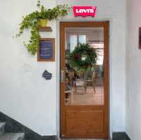 Laundry Blues Cafe Busan