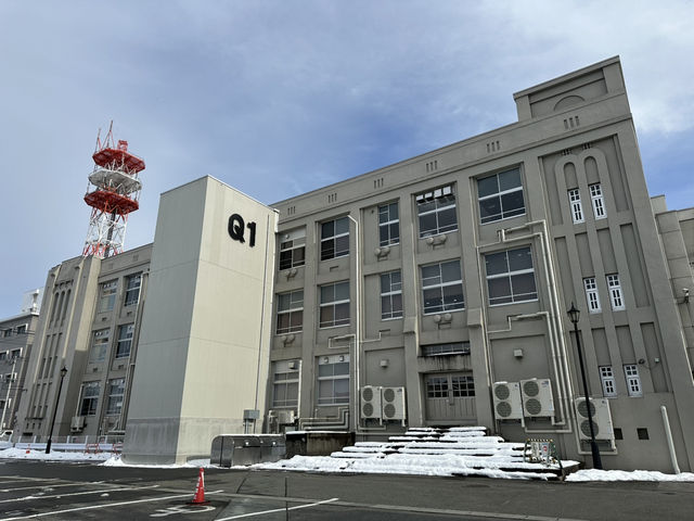 『山形まなび館』の旧小学校校舎の空きスペースを活用『やまがたクリエイティブシティセンターQ1』
