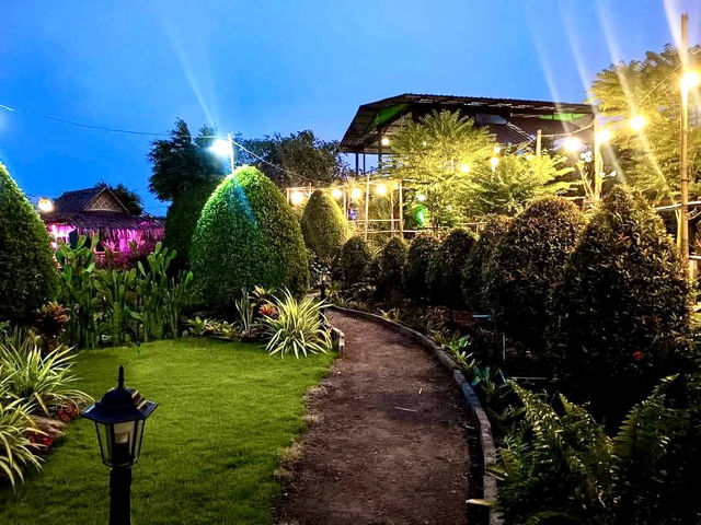 คาเฟ่กลางทุ่งนาวิวสุดปัง คาเฟ่สุดชิล อาหารอร่อย