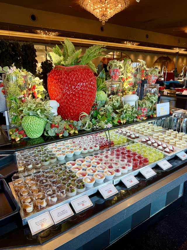A Sweet & Savory Escape at Hotel New Otani's Garden Lounge