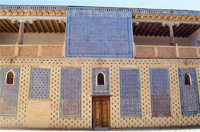 The Uzbek Khan's Dream — The Tash Khauli Palace of Khiva