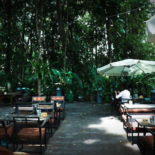 Lhong Pah Café
