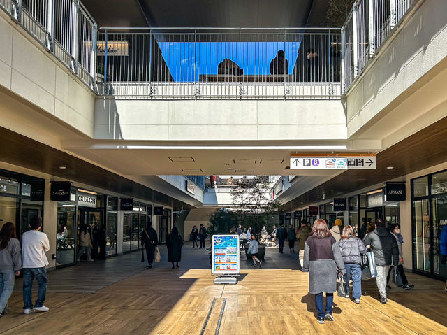 【神奈川県】 横浜屈指のアウトレットモール『三井アウトレットパーク横浜ベイサイド』