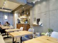 Healthy Lunch & Rich Cheesecake at NIJIYA cafe&dining