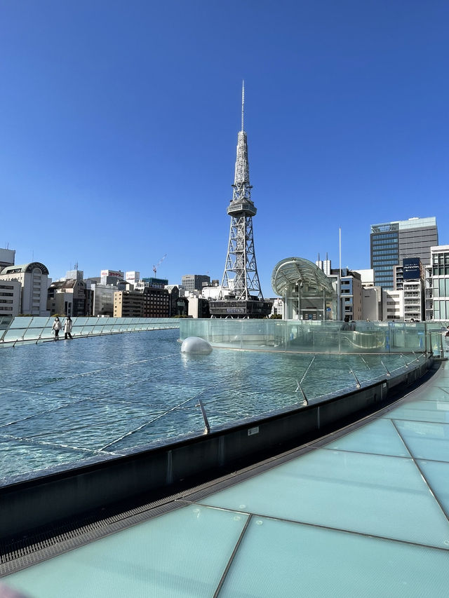 【名古屋×水の宇宙船】  空中に浮かぶガラス屋根がシンボルの公園