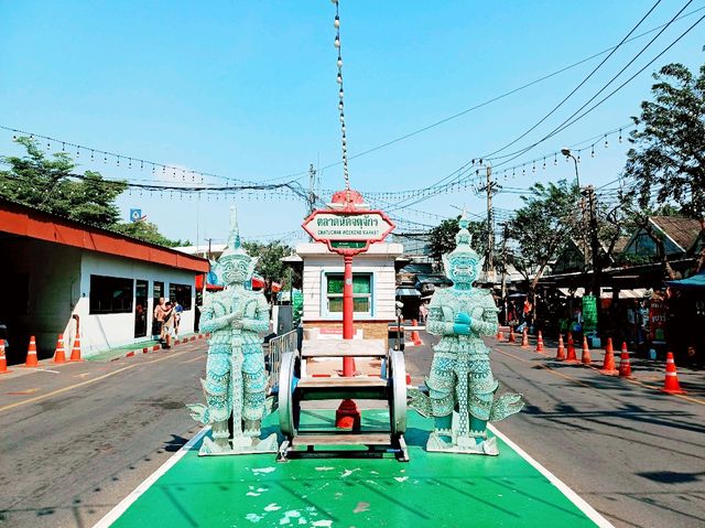 泰國曼谷市中心著名地標性市場商圈景點：乍都乍週末市場，亞洲最著名的週末市場，適合休閒逛街購物拍照📸