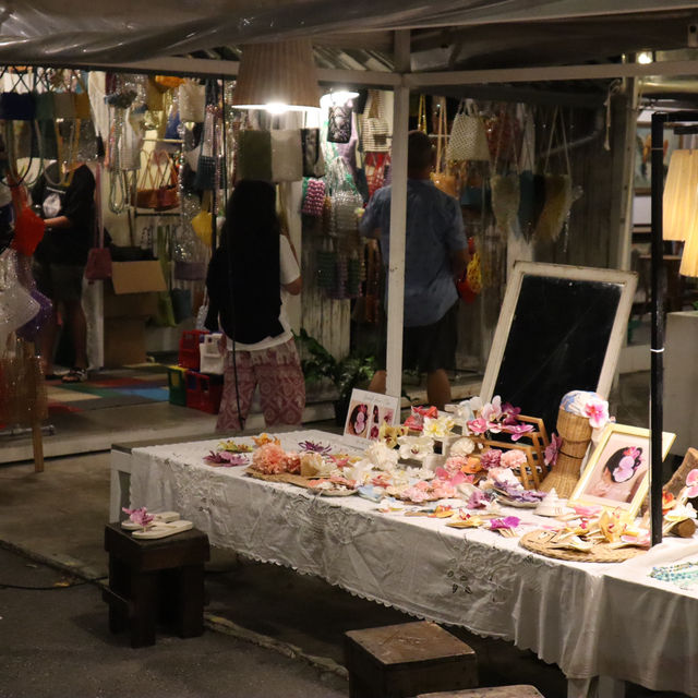 ตลาด Cicada Market หัวหิน ตลาดกลางคืนสุดชิค 