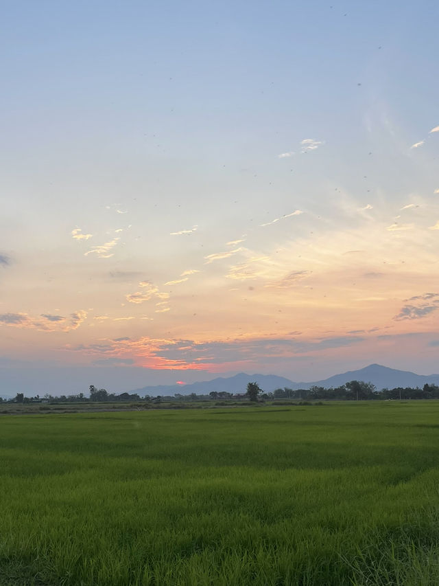 ชมพระอาทิตย์ตก ที่บ้านน้ำชำ 🌥️