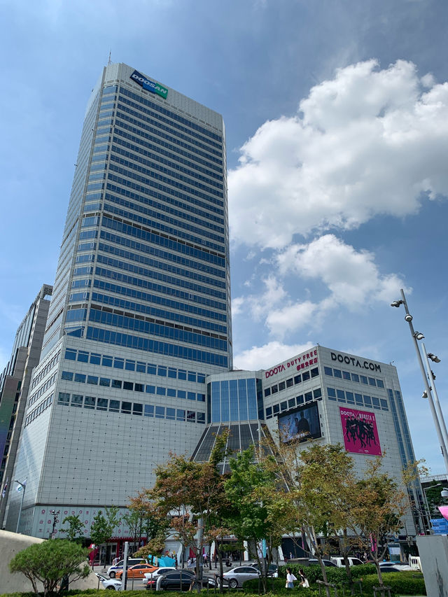 🛍️ 東大門的時尚之旅：魅力無窮的一日遊 🌆