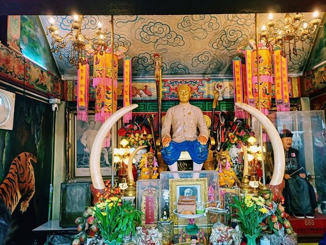 泰國曼谷市中心老城區唐人街華人文化古跡寺廟一日遊行程，體驗當地華人文化生活，祈福聖地，適合祈福打卡拍照📸