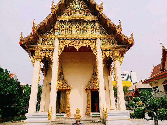 泰國曼谷湄南河畔老城區皇家古跡寺廟一日遊行程，祈福非常靈驗，適合祈福打卡拍照📸冥想