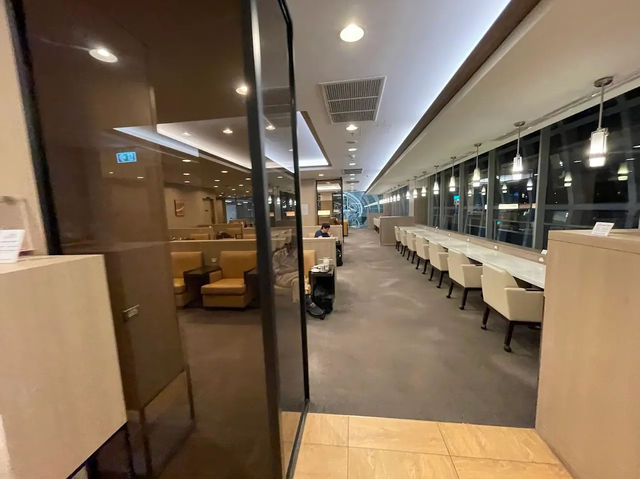 Japan Airlines Sakura Lounge สนามบินสุวรรณภูมิ