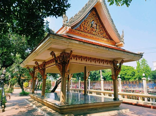 泰國曼谷湄南河畔皇家古跡寺廟大型商場一日遊行程，適合打卡拍照📸休閒逛街