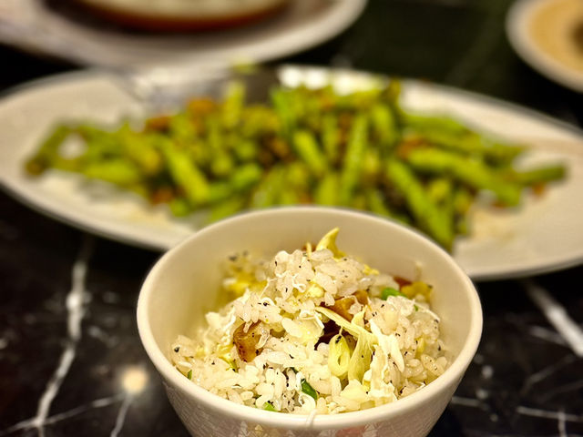 高雄福華大飯店（珍珠坊）重新裝潢過富麗堂皇.美食非吃不可