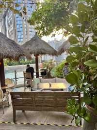 【Bangkok】プロンポン駅直結🚃タイを満喫できる！リゾート気分なBar🍸Escape Bangkok