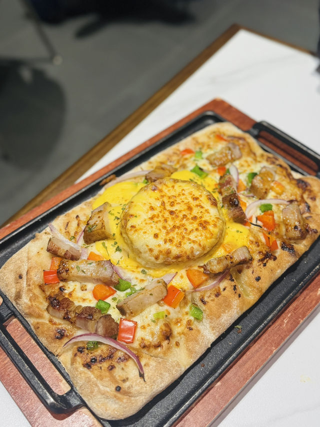 🔥【啟德網球牆打卡Cafe！高質fusion菜+邪惡芝士瀑布🧀】  