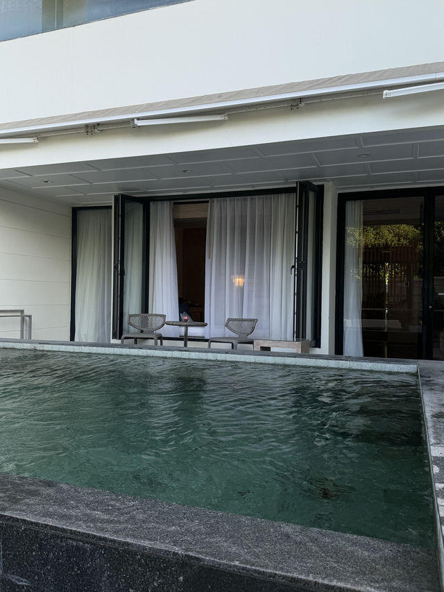 หัวหิน เป็นถิ่นมี รร.สวยยย 💦