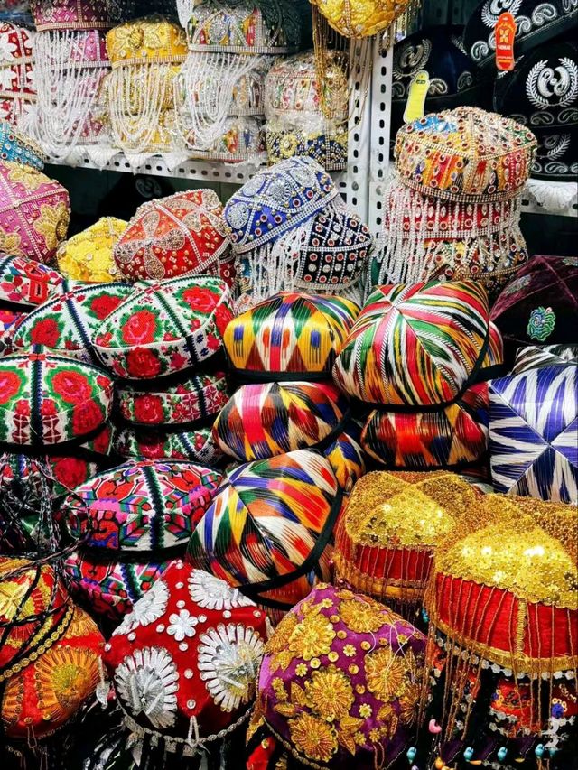 Beneath the Minarets: A Day at Xinjiang’s Grand Bazaar