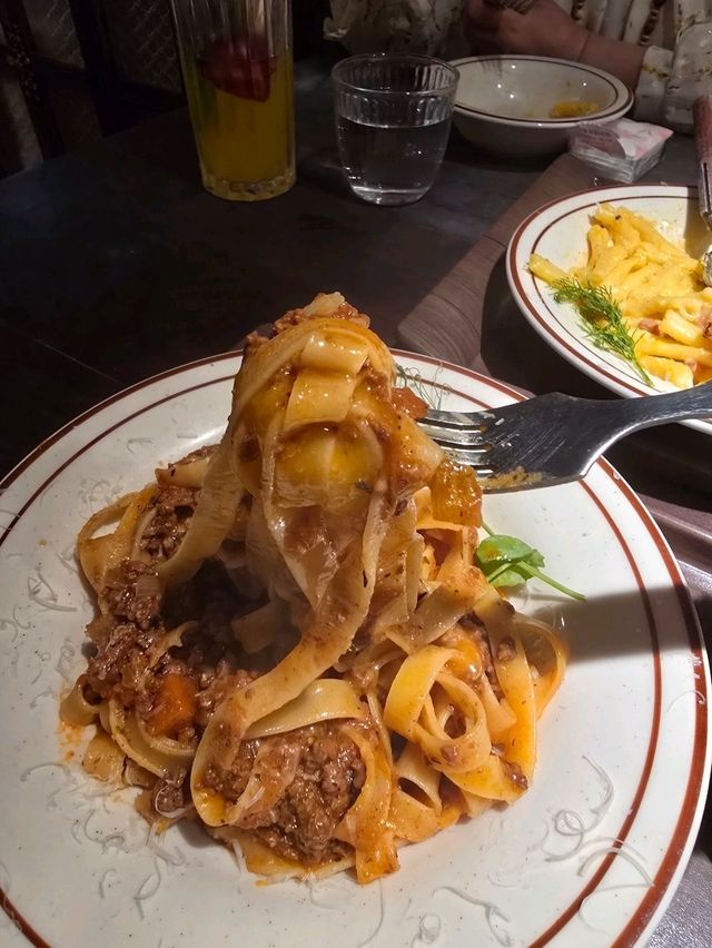 必試「上環新寵」🍝✨ Sofi PASTA Co. ，IG打卡甜品仲係隱藏亮點！😍
