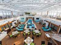 "Norwegian Breakaway: The Ship That’s Basically a NYC Party… But With More Sunscreen" 🗽🚢🌞