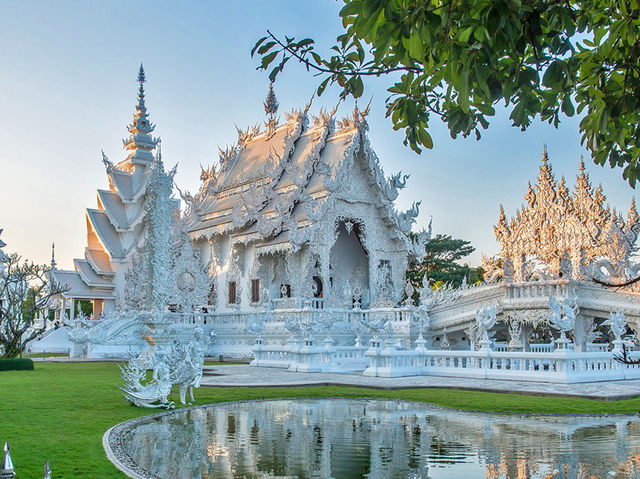 "Chiang Rai in 3 Days: Blue Temples, Hill Tribes & the Most Instagrammable Noodles Ever 🏯💙" 