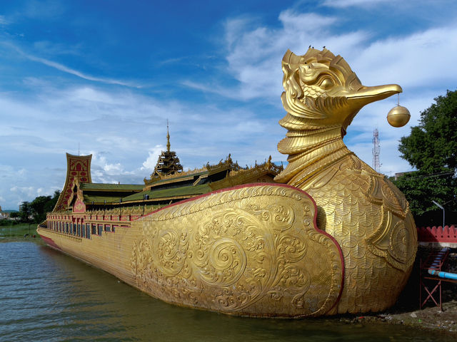 🌊 Meiktila Magic: Lakeside Sunsets, Hidden Pagodas & the Best Mohinga You’ve Never Tried  