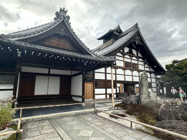 京都天龍寺：穿越時光的禪意之旅，在嵐山竹林中尋找內心的寧靜！